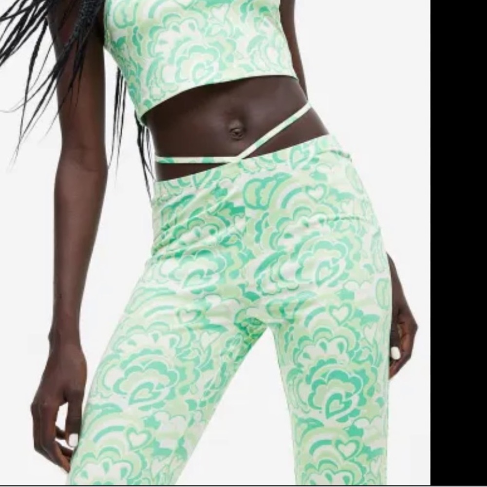 NWT H&M Flared Leggings